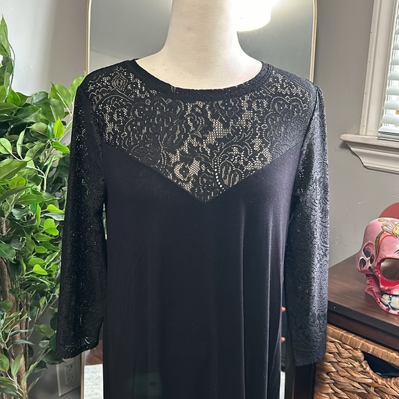 BCBGMAXAZRIA High low Lace top & sleeve Dress - Picture 2 of 8